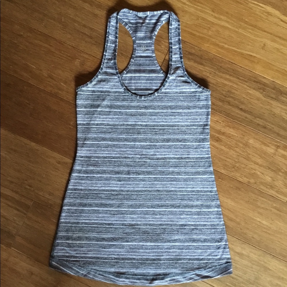 Lululemon top